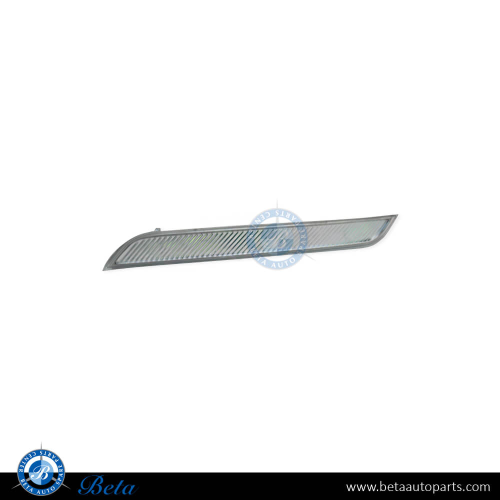 Left Side Front Bumper Reflector - White for BMW X6 E71 2008-2014 models, Part Number 63147187087 Left Side Front Bumper Reflector - White for BMW X6 E71 2008-2014 models, Part Number 63147187087